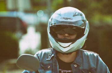 Bezpieczeństwo na drodze: Najważniejsze zasady dla motocyklistów
